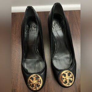Tory Burch Emblem Closed Toe Black Leather Wooden Wedge Shoes